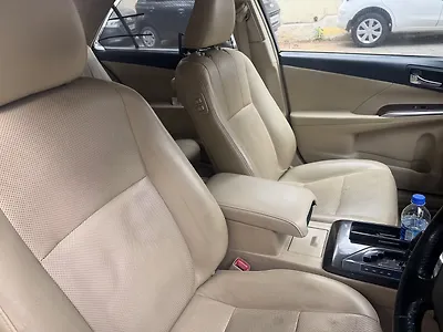 2016 Toyota Camry Hybrid