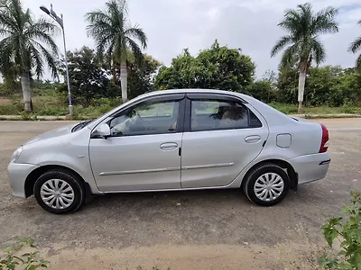 2017 Toyota Platinum Etios GX
