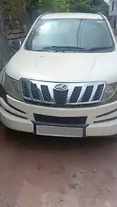2013 महिंद्रा XUV500 w8 1 2013 महिंद्रा XUV500 w8 1