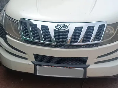 2013 Mahindra XUV500 W8 1