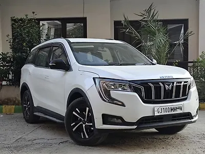 2023 Mahindra XUV700 MX Diesel MT 5 STR (E) [2023] 1