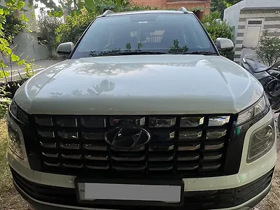 2022 Hyundai Venue E 1.2 Petrol 1