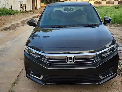 Second Hand होंडा अमेज vx 1.2 पेट्रोल सीवीटी in मेहसाना