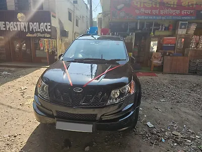 2014 Mahindra XUV500 W8 1