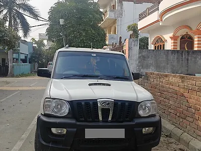 2012 Mahindra Scorpio SLE BS-IV 1