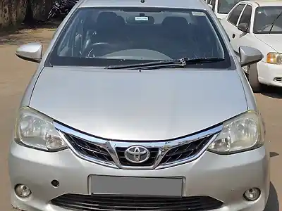 2016 टोयोटा इटियोस वीएक्सडी 1