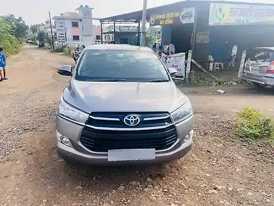 Second Hand टोयोटा इनोवा क्रिस्टा 2.4 g 8 सीटर [2016-2017] in धुले