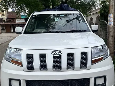 Second Hand Mahindra TUV300 T6 in Kanpur Nagar