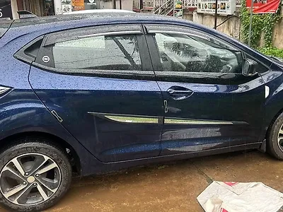 2023 Tata Altroz XZ Petrol 1