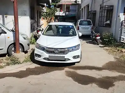 2017 होंडा सिटी वी 1