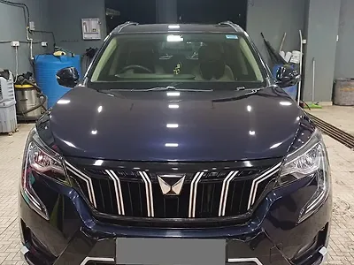 2021 Mahindra XUV700 AX 5 Petrol AT 5 STR [2021] 1