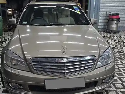 2011 मर्सिडीज़ बेंज़ 200 पेट्रोल 1