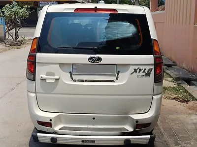 2011 Mahindra Xylo E8 BS-III 1