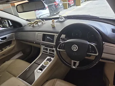 2014 Jaguar XF Petrol 2.0 Luxury