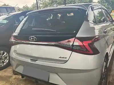 2023 हुंडई एलीट i20 एस्टा 1.2 एमटी [2020-2023] 1