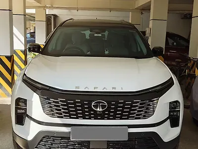 2024 Tata Safari Accomplished Plus Dual Tone AT 7 STR 1 2024 Tata Safari Accomplished Plus Dual Tone AT 7 STR 1