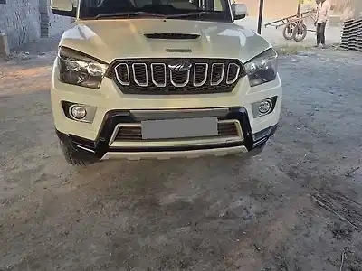 Second Hand महिंद्रा स्कॉर्पियो s7 140 2डब्ल्यूडी  8 str in चंद्रपुर