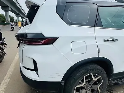 2025 Tata Safari Accomplished Plus 6 STR Dark Edition 1