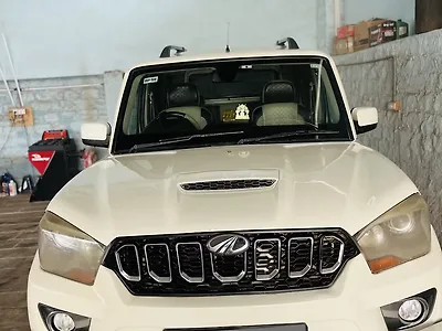 2016 Mahindra Scorpio S10 1