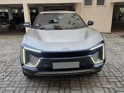 Second Hand Mahindra Be 6 Pack Three 79.0 kWh 11.2kW Charger in Bhubaneswar