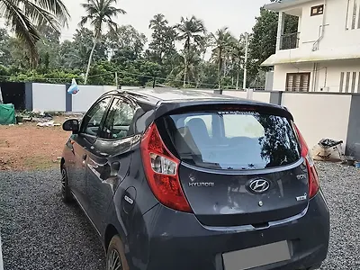 2015 Hyundai Eon Era + 1
