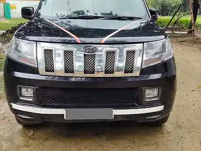 2017 महिंद्रा tuv300 t10 1