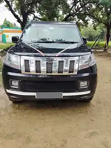 2017 महिंद्रा tuv300 t10 1 2017 महिंद्रा tuv300 t10 1