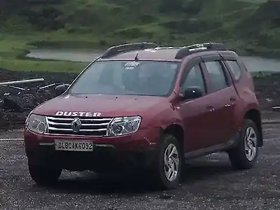 2015 रेनो डस्टर 85 पीएस  rxe 1