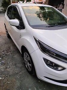 2021 Tata Altroz XT Luxe Petrol 1 2021 Tata Altroz XT Luxe Petrol 1