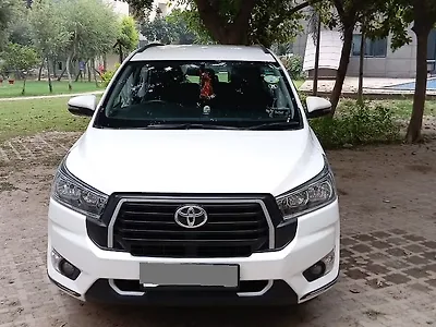 2023 Toyota Innova Crysta GX 2.4 AT 7 STR 1