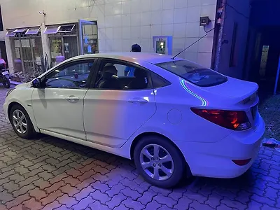 2011 हुंडई वरना फ़्लूइडिक 1.4 vtvt 1