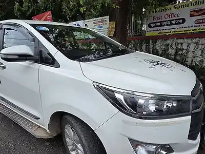 Second Hand टोयोटा क्रेस्टा सफ़ायर 2.4 डीज़ल ऑटोमैटिक in झाँसी