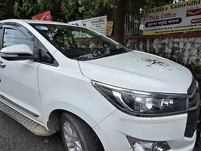 Second Hand Toyota Cresta Suffire 2.4 Diesel AT in Jhansi