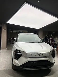 2025 Mahindra XUV 3XO REVX M (O) Petrol 1.2L Turbo Manual 1 2025 Mahindra XUV 3XO REVX M (O) Petrol 1.2L Turbo Manual 1