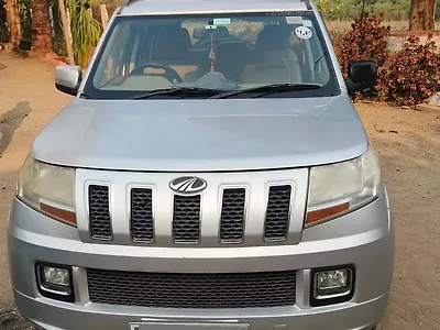 Second Hand Mahindra TUV300 T8 in Yavatmal