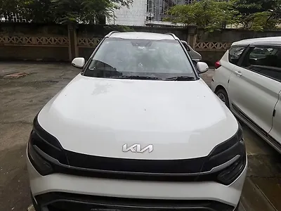 2022 Kia Carens Prestige 1.4 Petrol MT 7 STR 1