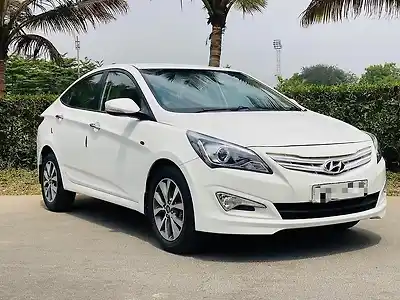 Second Hand हुंडई वरना फ़्लूइडिक 1.6 crdi in जूनागढ़