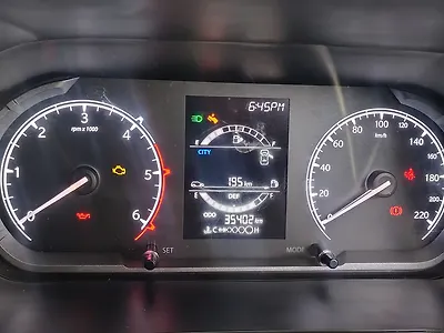 2022 Tata Harrier XT