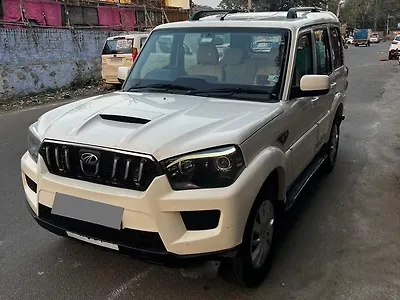 2016 Mahindra Scorpio S6 Plus 1