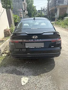 2025 Hyundai Verna SX Petrol 1.5L Automatic (CVT) 1 2025 Hyundai Verna SX Petrol 1.5L Automatic (CVT) 1