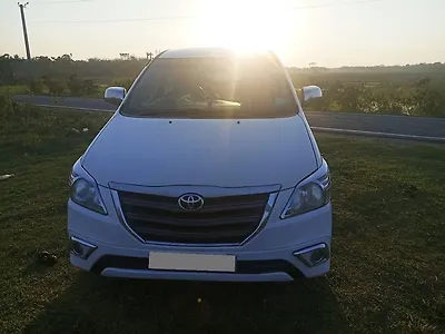 Second Hand Toyota Innova 2.5 G BS III 8 STR in Sivasagar