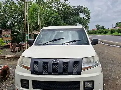 2018 महिंद्रा tuv300 t4 1