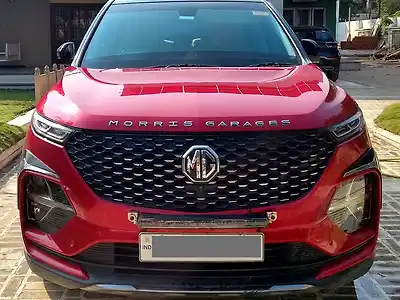 Second Hand एमजी हेक्टर प्लस शार्प 2.0 डीज़ल टर्बो एमटी 6-str दोहरे रंग in अकोला