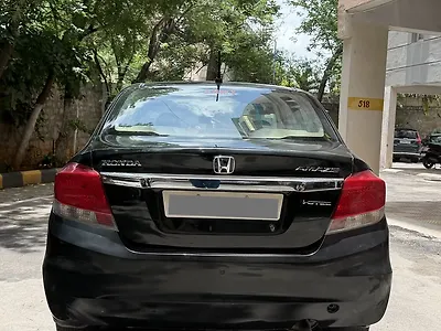 2013 Honda Amaze 1.5 E i-DTEC 1 2013 Honda Amaze 1.5 E i-DTEC 1