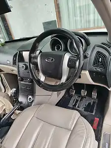 2017 Mahindra XUV500 W10 1