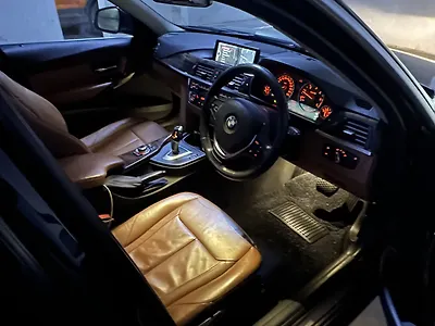 2012 BMW 3-Series 320d Highline Sedan 1