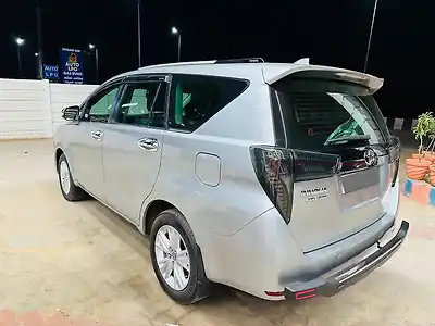 Second Hand टोयोटा इनोवा क्रिस्टा 2.4 zx 7 str [2016-2020] in मैसूर