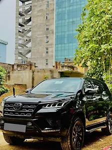 2022 Toyota Fortuner 4X4 AT 2.8 Diesel 1 2022 Toyota Fortuner 4X4 AT 2.8 Diesel 1