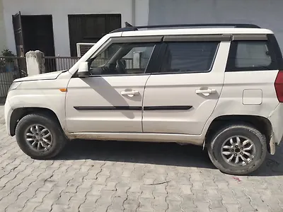 2015 Mahindra TUV300 T8 1 2015 Mahindra TUV300 T8 1