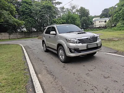 2014 Toyota Fortuner Sportivo 4x2 AT 1